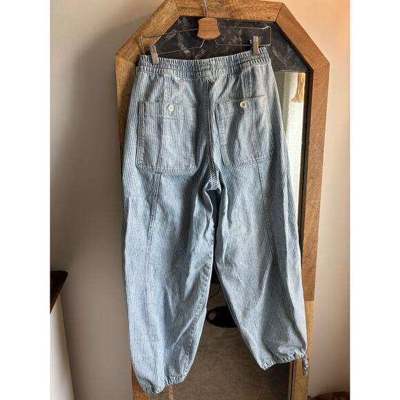 Free People We The Free Bright Eyed Low-Slung Pull-On Jeans - Picture 6 of 8